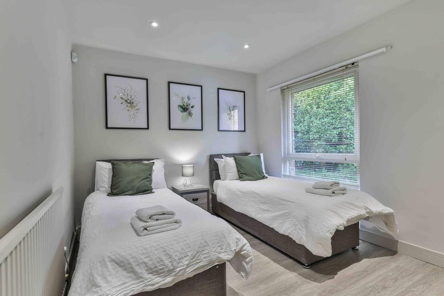 3 Bedroom Bungalow Close To Peak District With Garden Sheffield Dış mekan fotoğraf